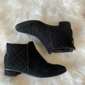 Suede black Aquatalia water resistant booties
